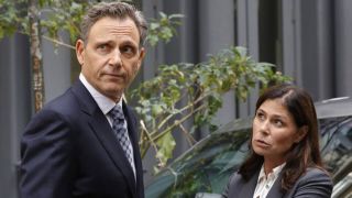 Tony Goldwyn and Maura Tierney in Law &amp; Order Season 24x07