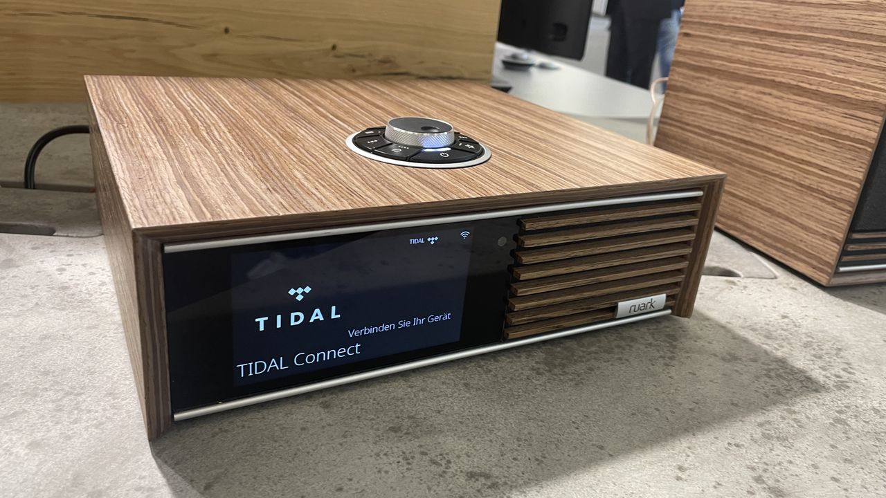 Ruark Audio R610 and Sabre-R bookshelf speakers on show stand display