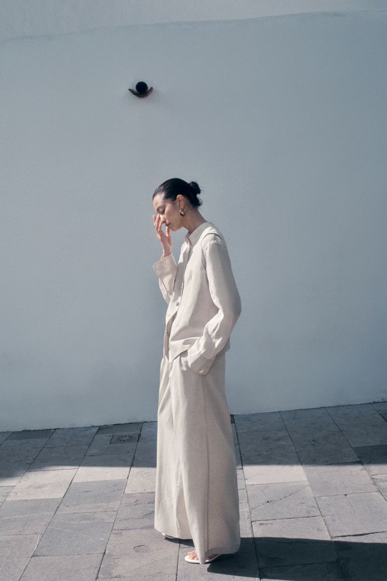 Wide Linen-Blend Trousers