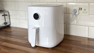 The side view of the Mi Smart Air Fryer