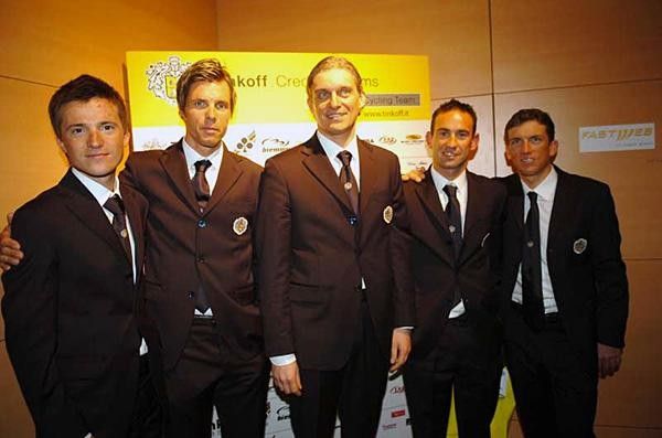 Petrov, Hondo, Tinkov and Hamilton (r) line up for a photo.