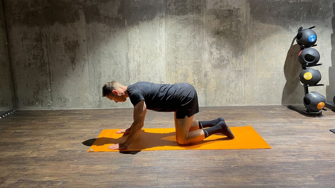 Matt Kendrick demonstrates opposite arm/leg raise