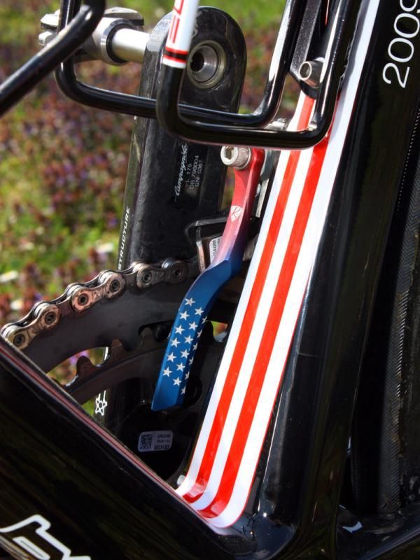 Hincapie's bike is fitted with an AceCo K-Edge chain watcher complete with custom graphics for the US champion.