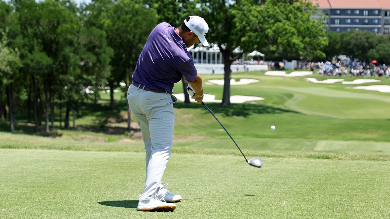 Ryan Palmer takes a shot at the 2022 AT&amp;T Byron Nelson