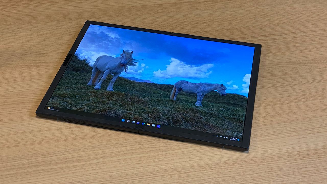 Asus Zenbook 17 Fold OLED
