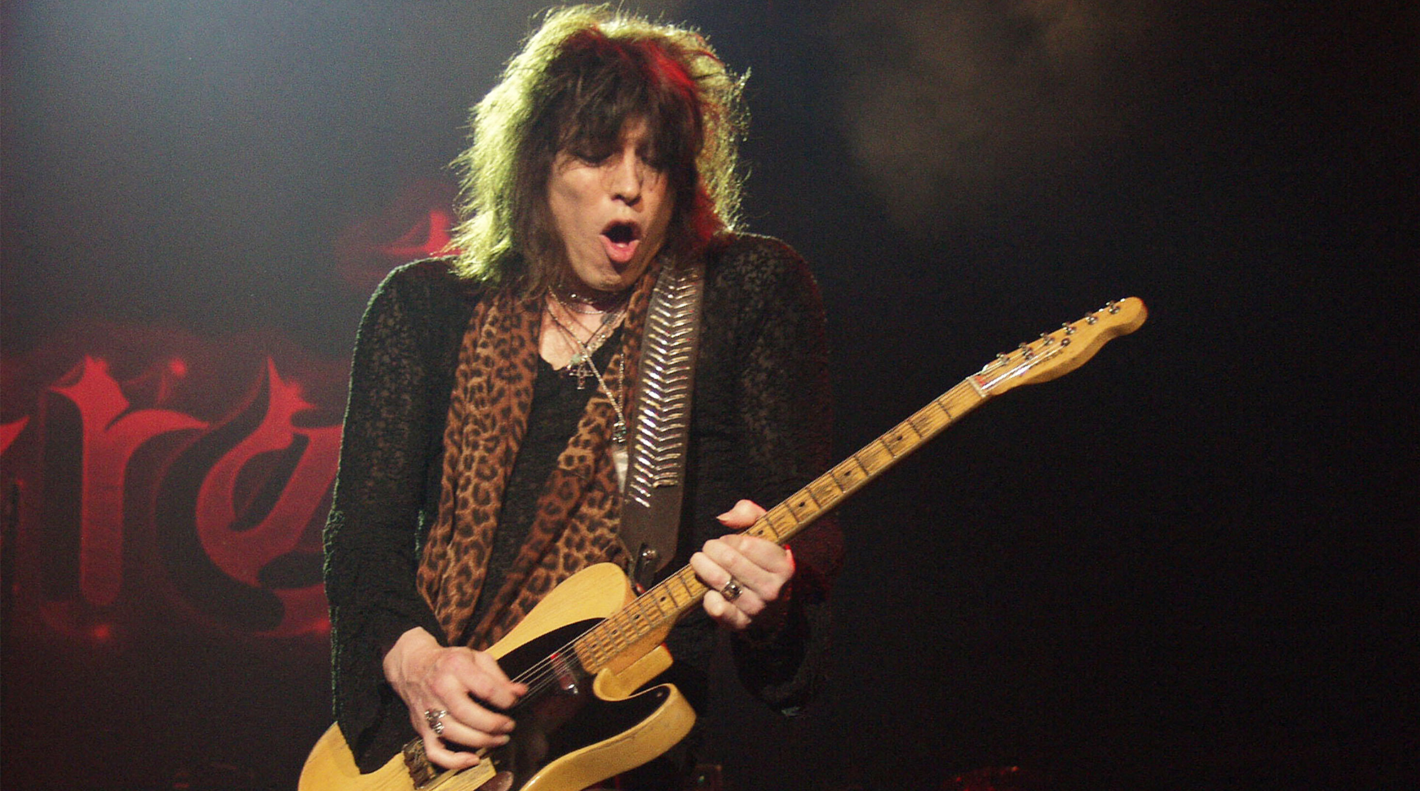 Tom Keifer of Cinderella performs at Lakewood Amphitheatre in Atlanta, Georgia on May 26, 2002