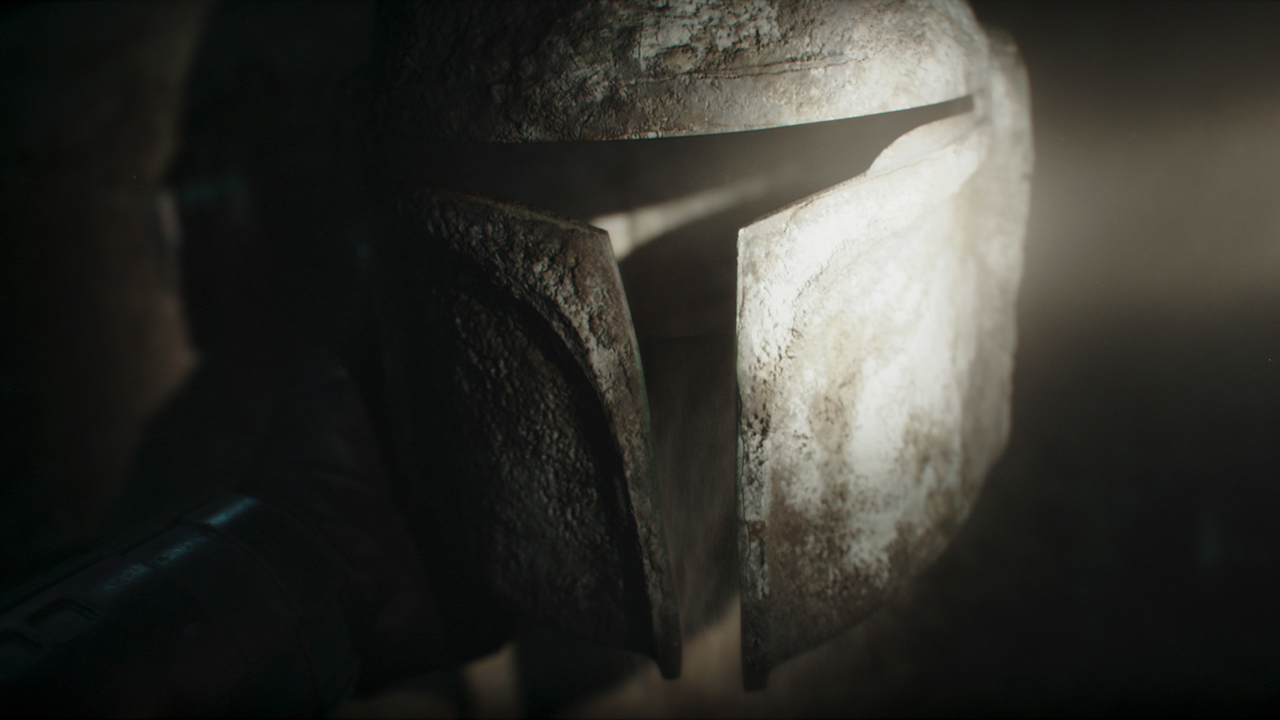 An ancient Mandalorian helmet from the Mandalorian season 3 trailer.