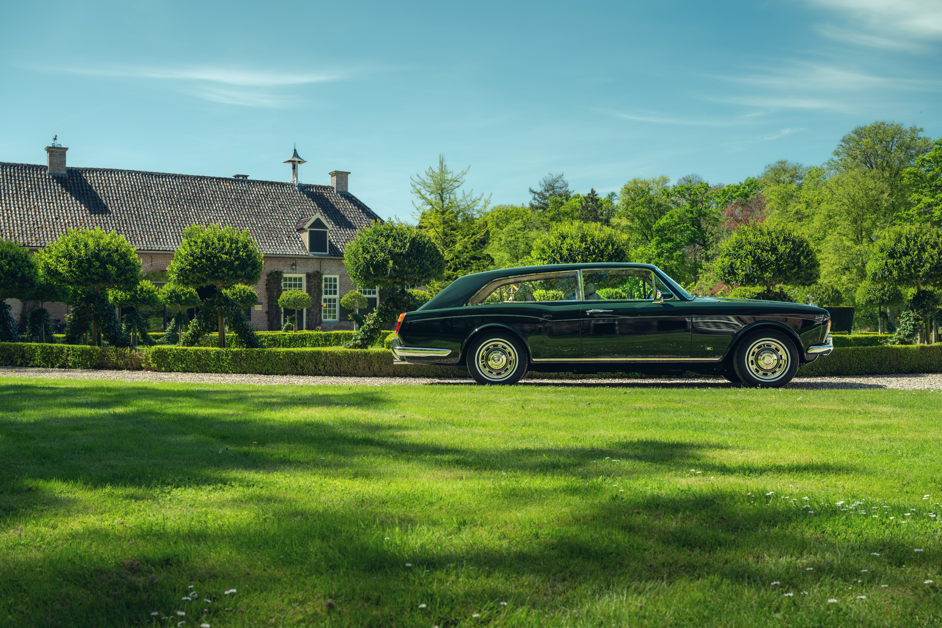 Rolls-Royce Corniche Shooting Brake by Niels van Roij Design