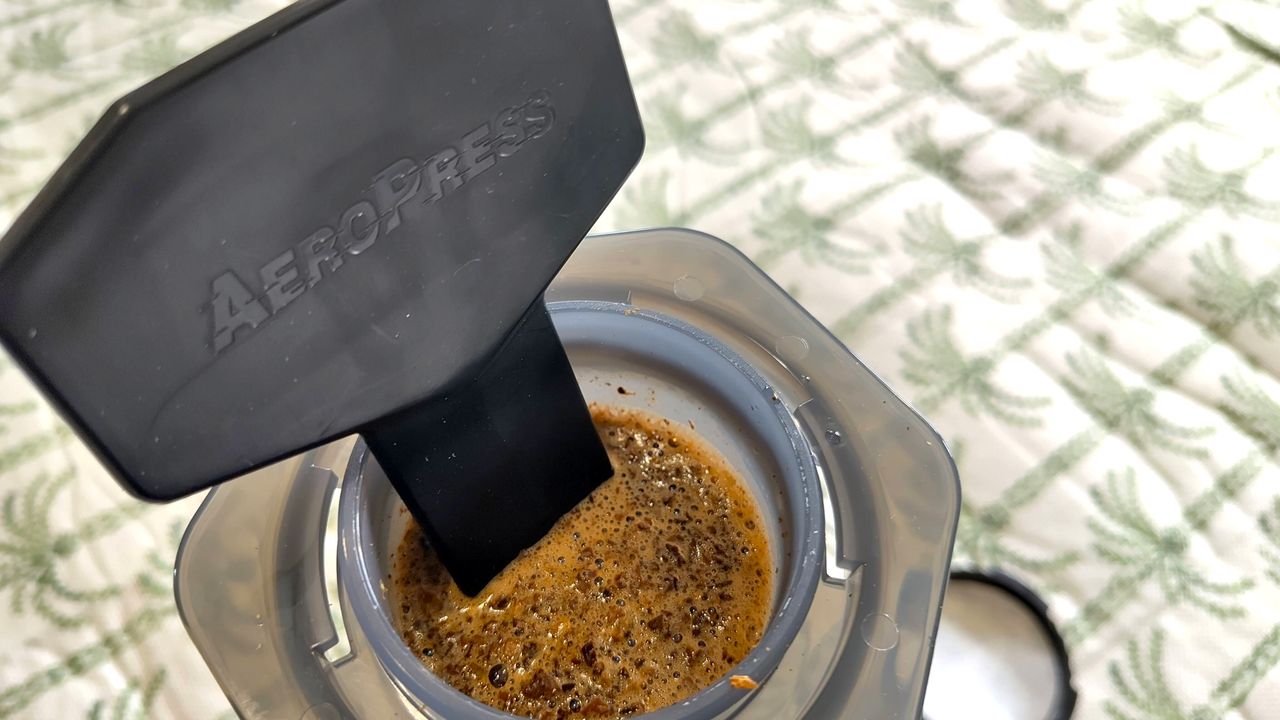 Aeropress coffee maker