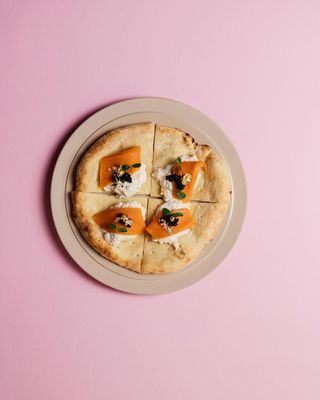 Best Pizza in Milan: Lax pizzetta from Linfa