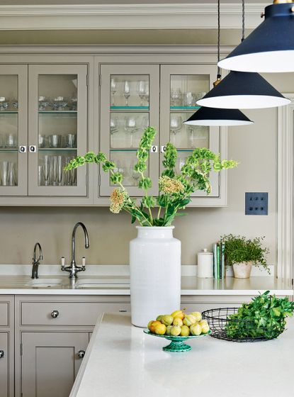 What color cabinets make a kitchen look bigger? 7 space-boosting colors ...