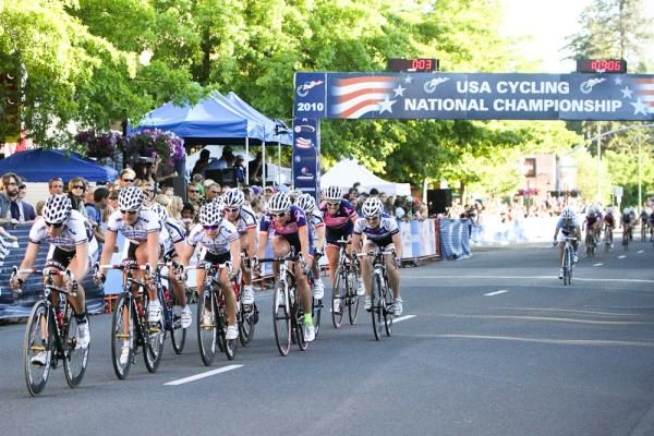 The women's peloton splits under speed