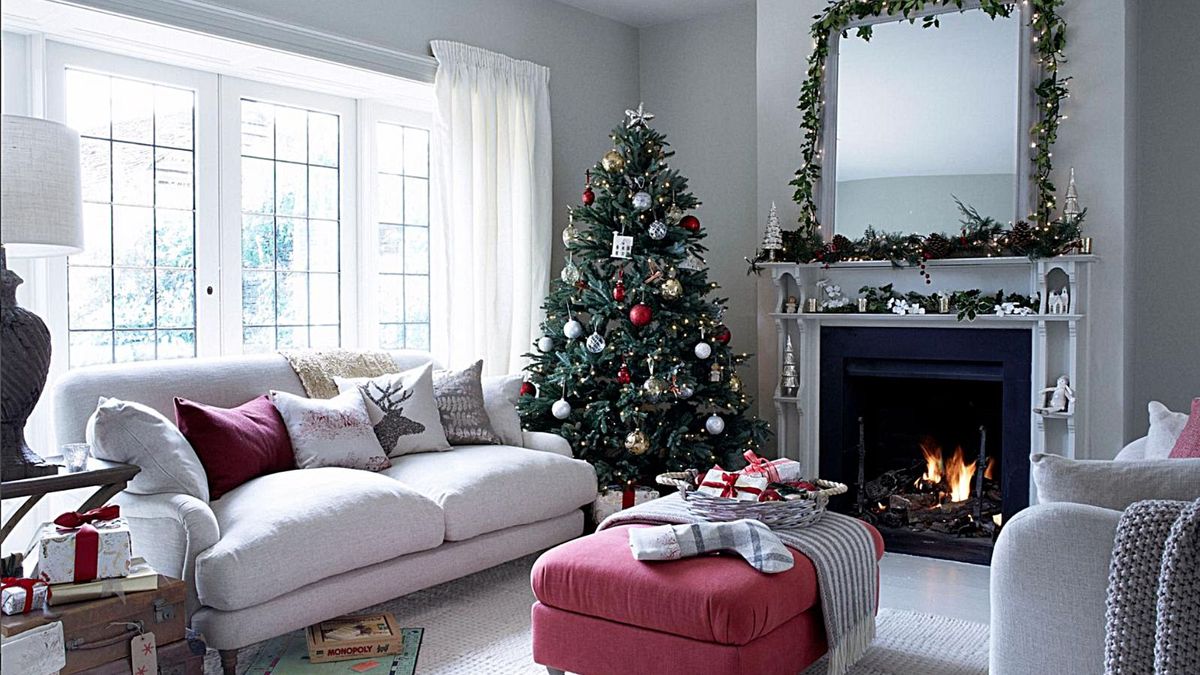 when-to-take-down-a-christmas-tree-homes-gardens