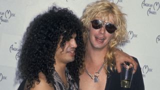 Slash and Duff drunk in 1990