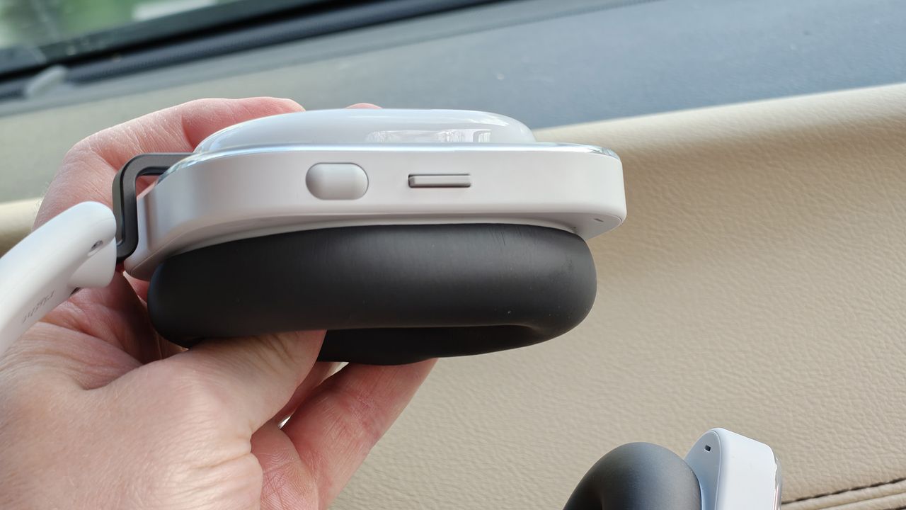 The buttons and ports on Nothing Headphones (a)