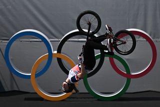 Charlotte Worthington ins gold in the BMX Freestyle