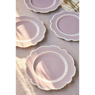 lilac-colored 4-pc dinner plate set with scalloped edges