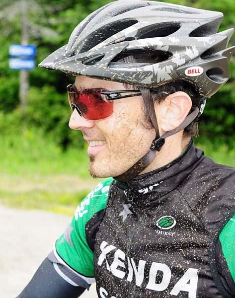 Michael Broderick (Kenda-Seven-No Tubes) was riding his Seven dual suspension.