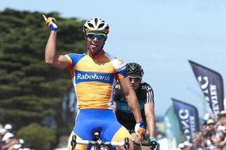 Stage 2 - Matthews moves into overall lead with win