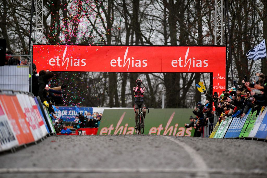 NAMUR BELGIUM DECEMBER 19 Michael Vanthourenhout of Belgium and Team Pauwels Sauzen Bingoal celebrates winning during the 13th Namur UCI CycloCross Worldcup 2021 Mens Elite UCIWT on December 19 2021 in Namur Belgium Photo by Luc ClaessenGetty Images