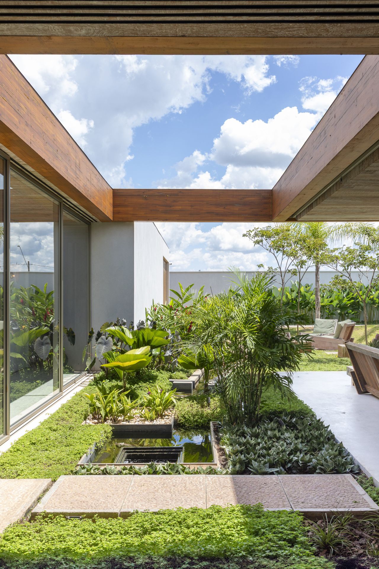 Views of the garden, landscaped by LF Paisagismo