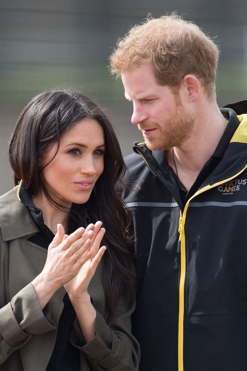 Yellow, Gesture, Jacket, Photography, Outerwear, Event, Conversation,