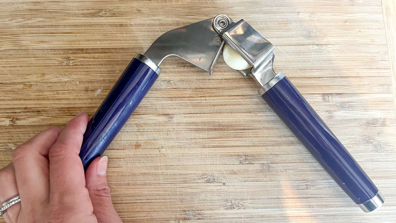 KitchenAid Classic Garlic Press