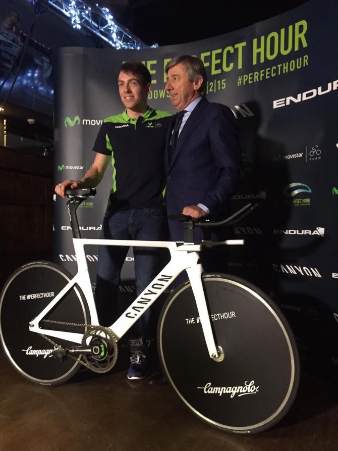 Dowsett's bike is white but is likely to be in Movistar colours come his record attempt