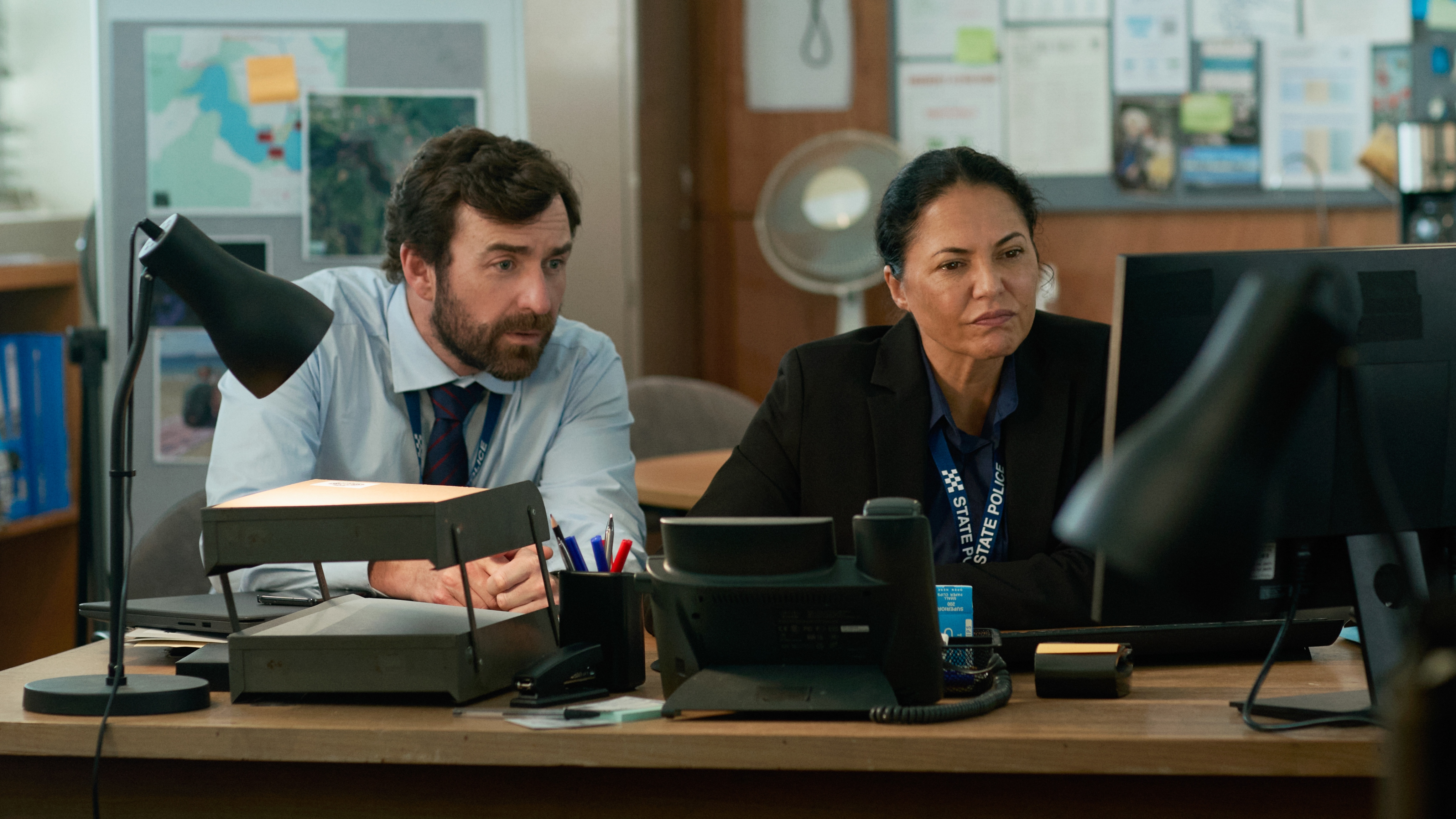 (L to R) Johnny Carr as Dan, Miriama Smith as Pendlebury in The Survivors.