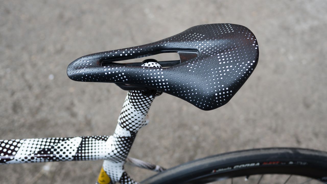 Made bike show - Black Magic Paint