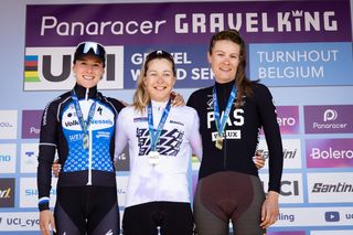 UCI Gravel World Series: Nicole Frain best in three-rider women's sprint while Jarno Bellens goes solo to win elite men's race at Turnhout Gravel