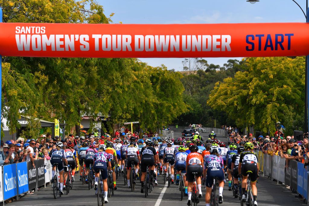 The peloton rolls out for stage 3