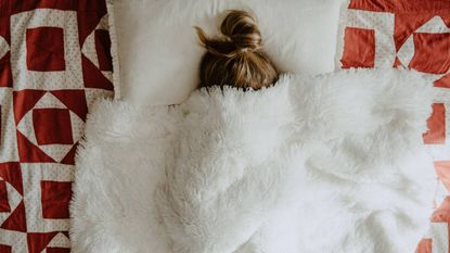 How to get out of bed when it's cold, sleep & wellness tips