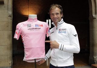 Michele Scarponi and the jersey he hopes to wear.