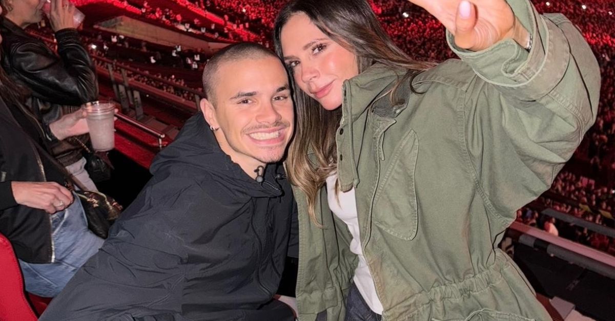 Victoria Beckham Confirmed: Drawstring Jackets Will Be Everywhere Soon Victoria Beckham Confirmed: Drawstring Jackets Will Be Everywhere Soon