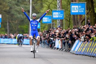 Boonen salutes the crowd at the end of the race at the 'Tom Says Thanks' event.