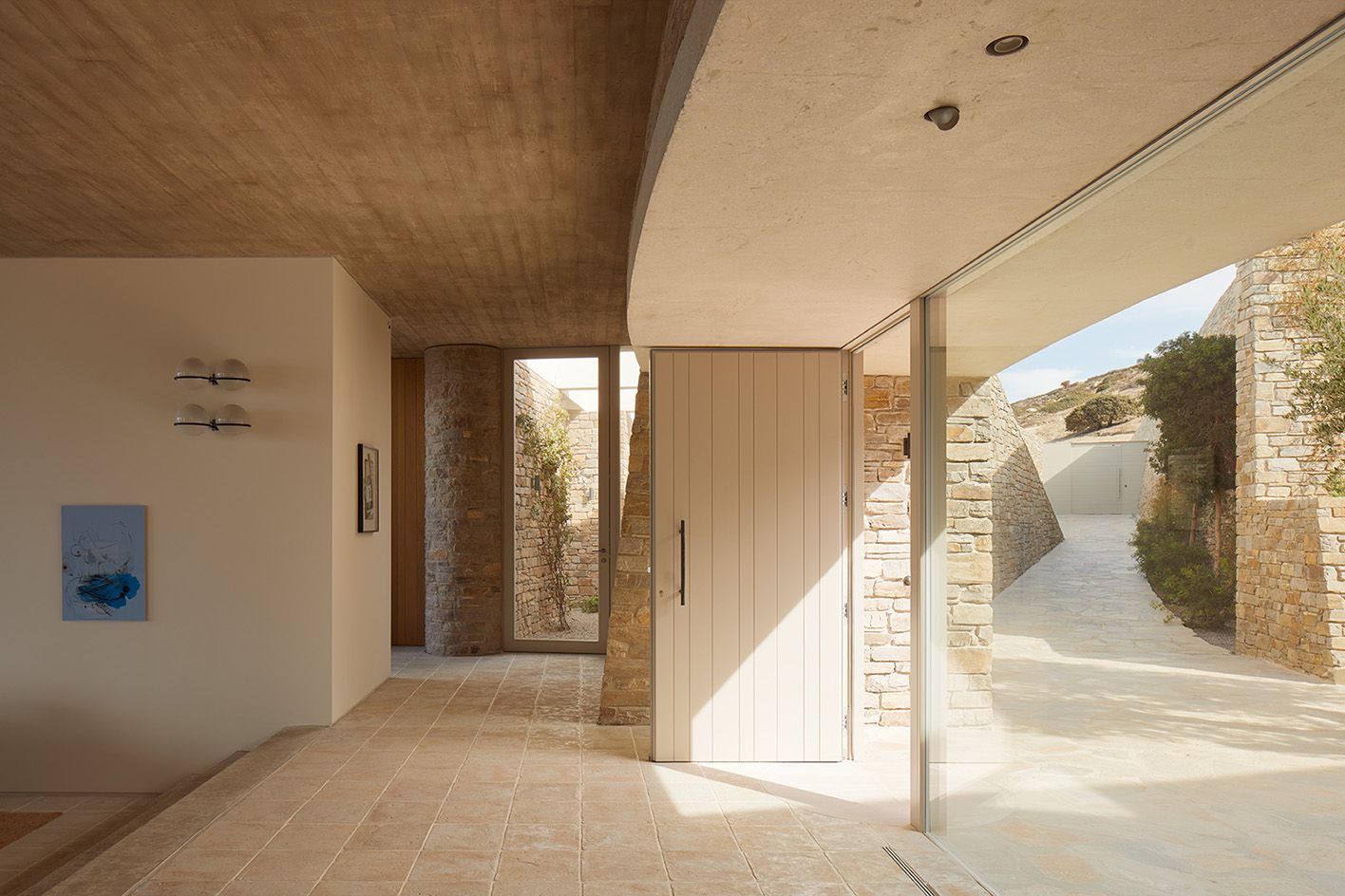 Το Ridge House είναι η σχέση μεταξύ εσωτερικού και εξωτερικού