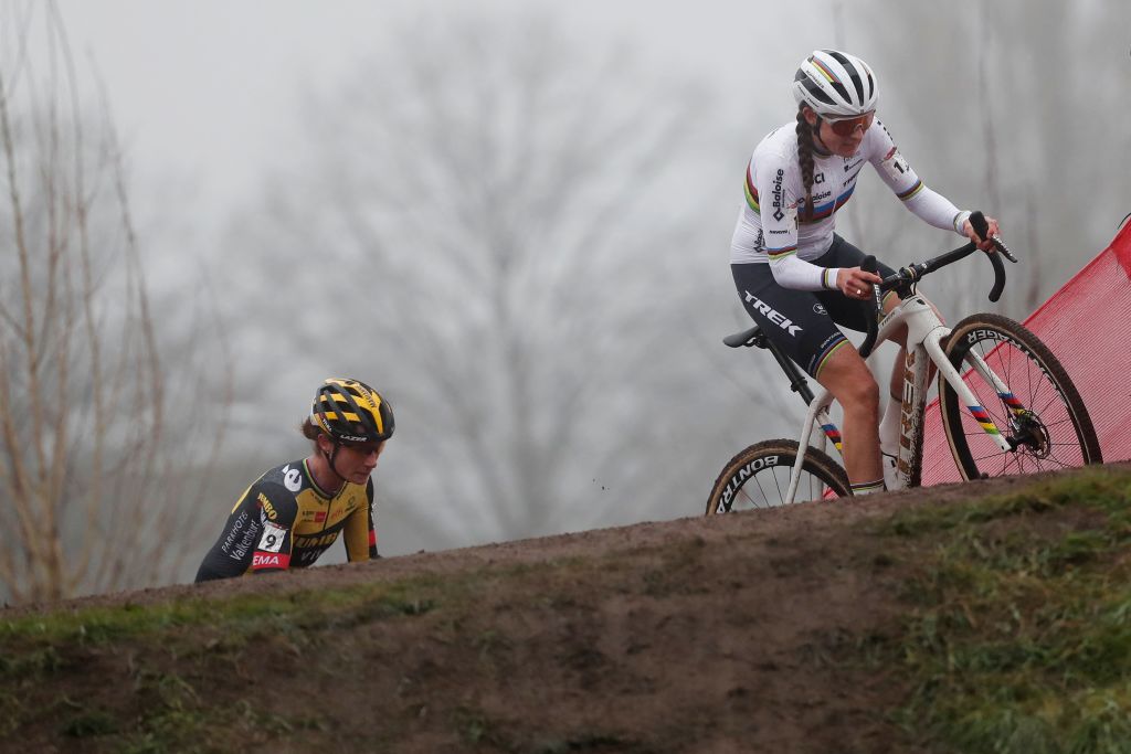 Dutch cyclist Marianne Vos R and Lucinda Brand compete during the Cyclocross World Cup in Rucphen Netherlands on December 18 2021 Netherlands OUT Photo by BAS CZERWINSKI ANP AFP Netherlands OUT Photo by BAS CZERWINSKIANPAFP via Getty Images