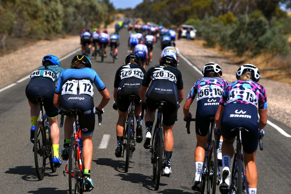 There were echelons on stage 2 of the Women's Tour Down Under