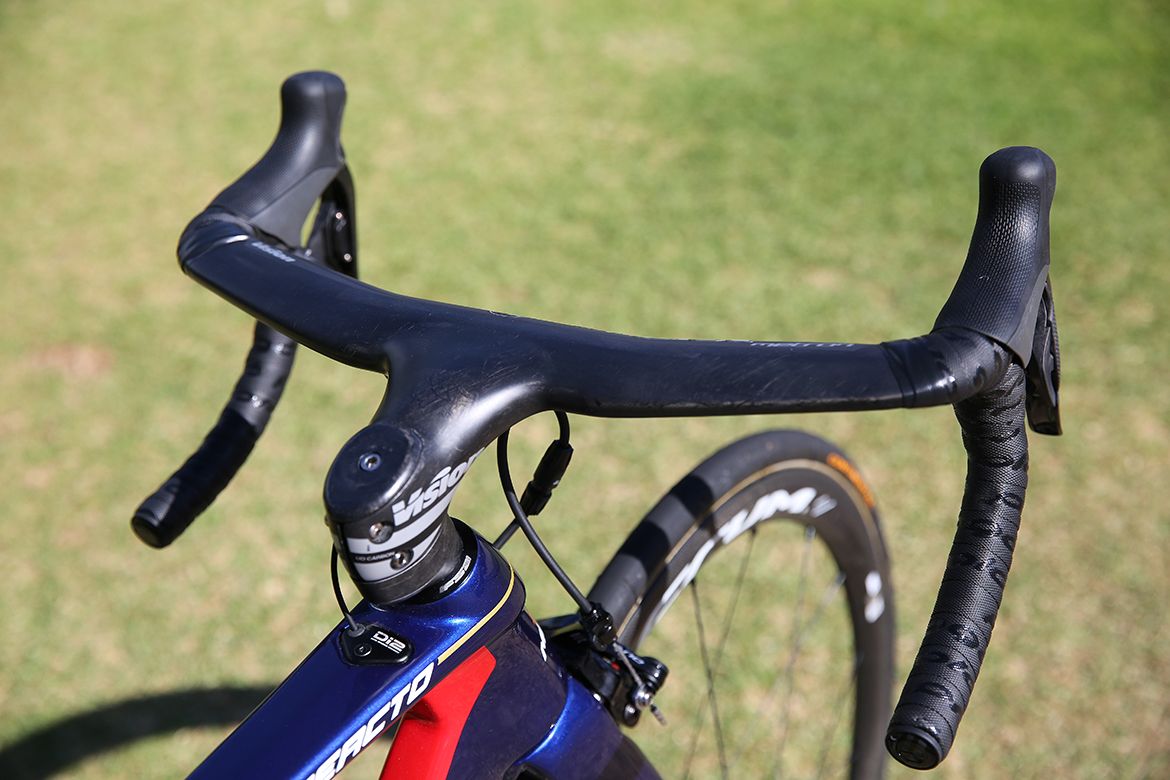 One-piece Vision bar/stem combo on Bahrain-Merida's Reacto