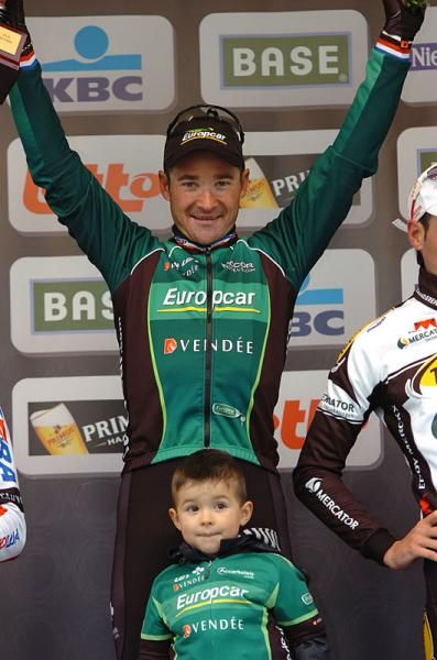 Thomas Voeckler (Europcar) on the podium with his son