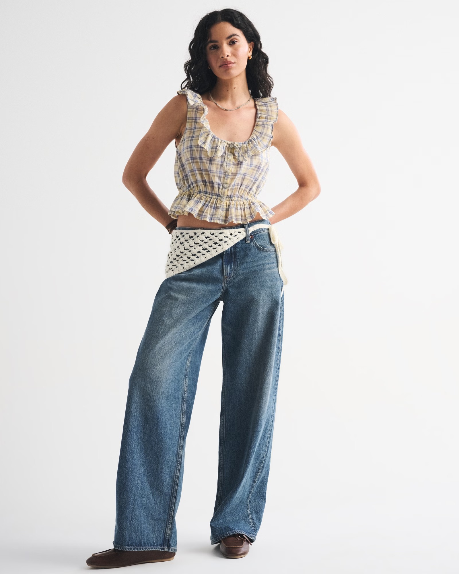 Low Rise Ultra Loose Crochet-Style Belted Jean