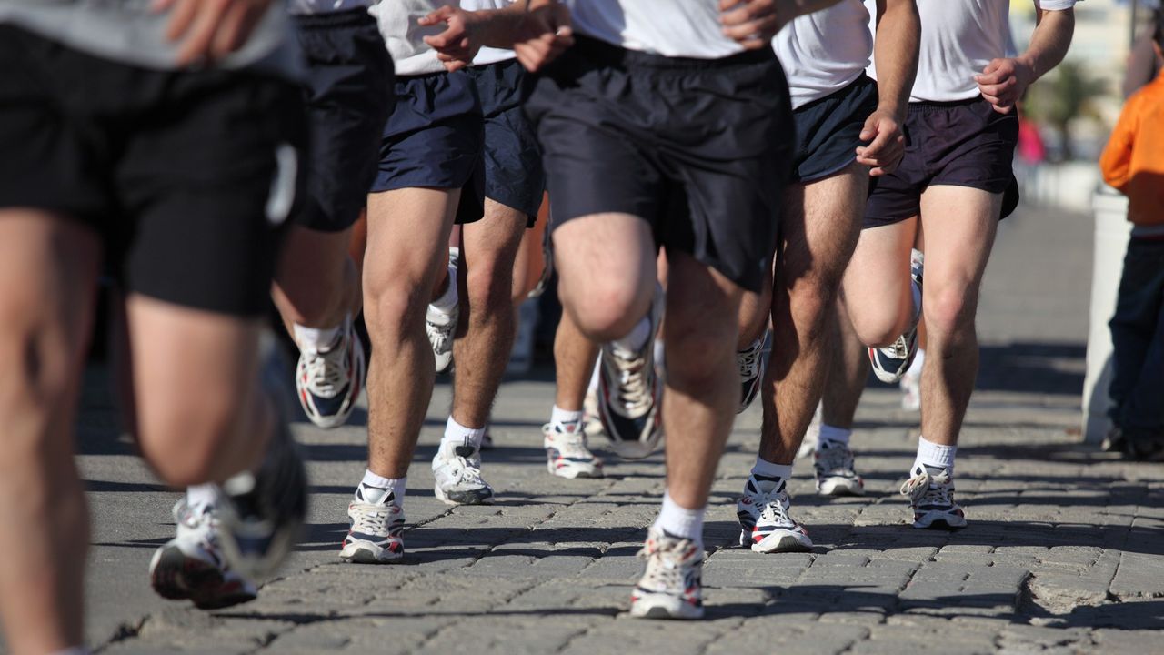 Soldiers training in running kit