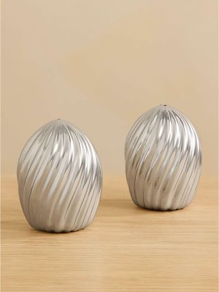 Ripple Set of Two Platinum-Plated Shakers