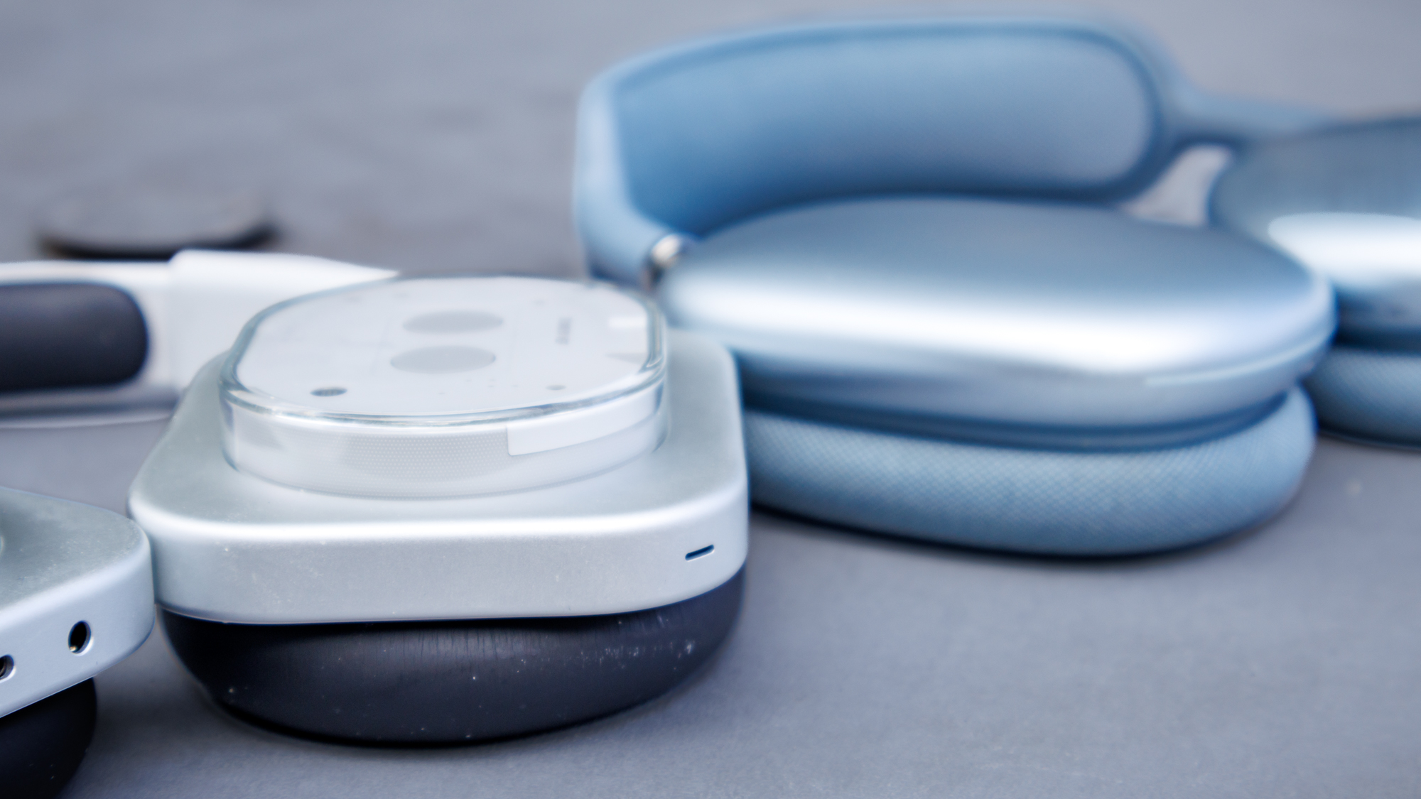 AirPods Max vs Nothing Headphone (1)