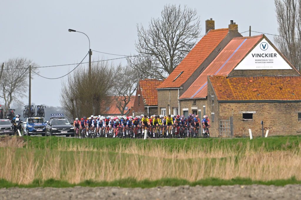 DE PANNE BELGIUM MARCH 21 A general view of the peloton competing during the 7th Womens Classic BruggeDe Panne 2024 a 155km one day race from Brugge to De Panne on March 21 2024 in De Panne Belgium Photo by Luc ClaessenGetty Images