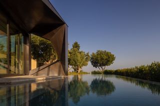 The swimming pool at Trousdale House