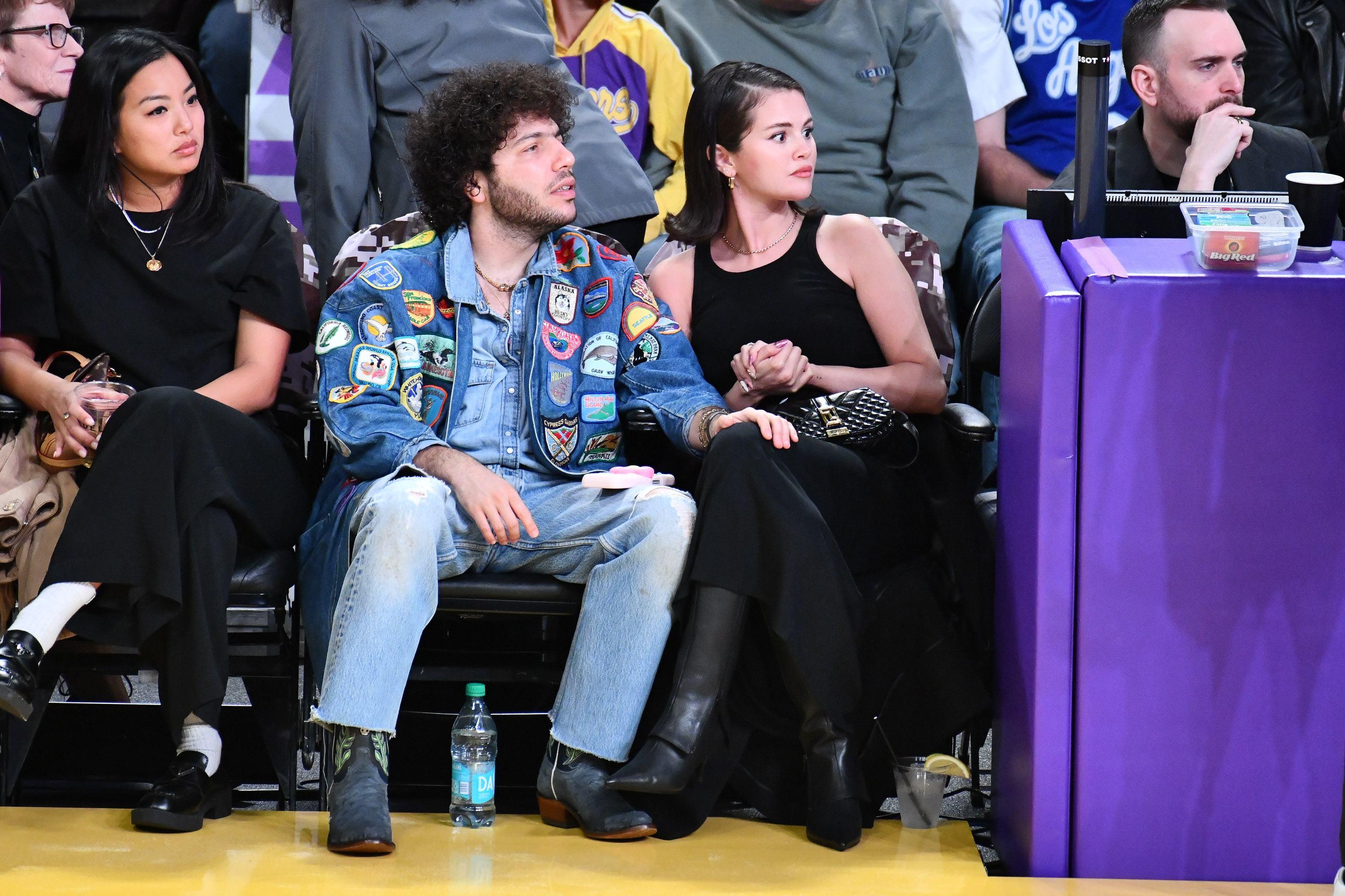 Selena Gomez and Benny Blanco attended a L.A. Lakers game&amp;mdash;Selena wore all-black, plus a Versace handbag and knee-high boots