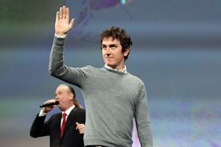 Geraint Thomas waves to the crowd