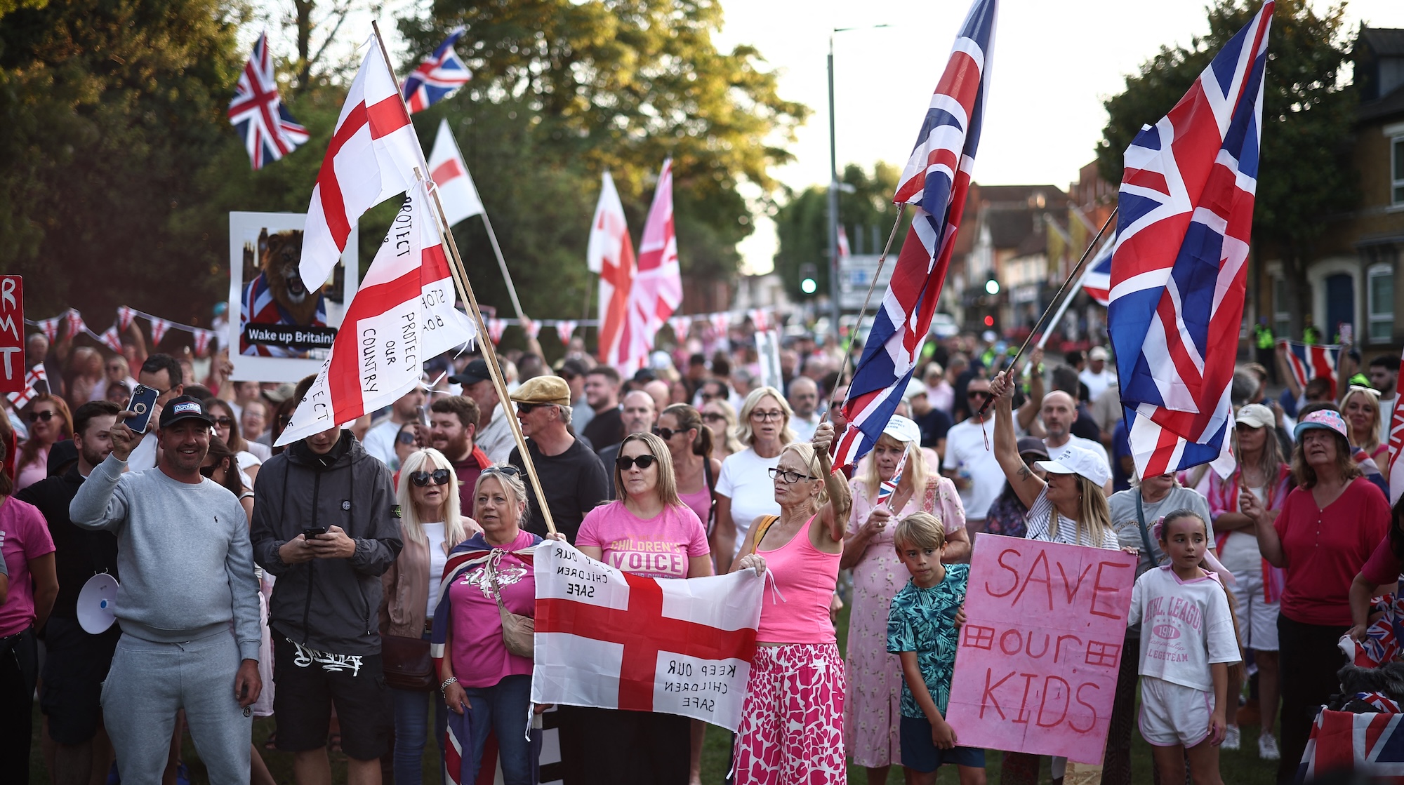 Protesters outside of the Bell Hotel, Epping